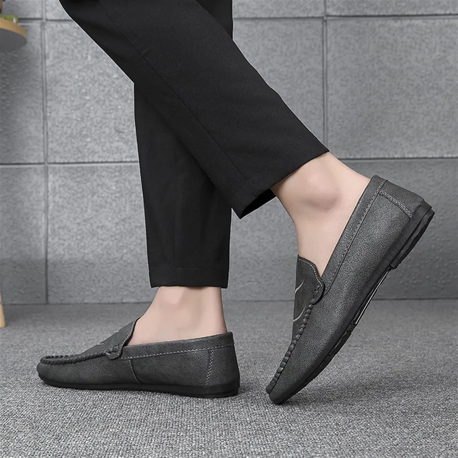 Driving Moccasins for Men Simple Moccasins Shoes Leather Resistant Flexible Anti-Slip Outdoor Slip On for Any Attire