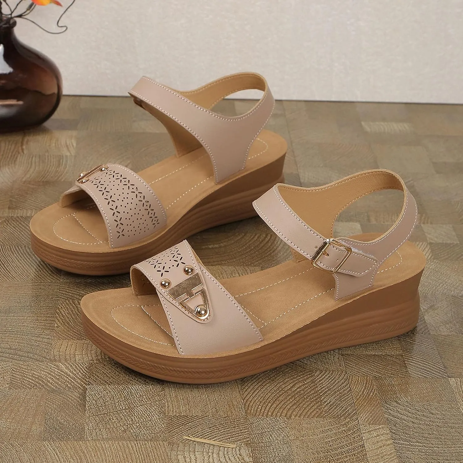 Women's Summer Wedge Sandals Open Toe Leather Casual Walking Shoes for Vacation Beach Outfit with Comfortable 5cm Heel